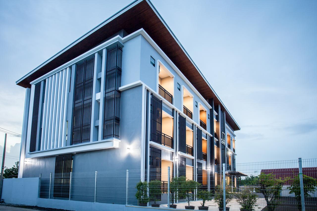 Panorama Hotel Buriram Exterior photo